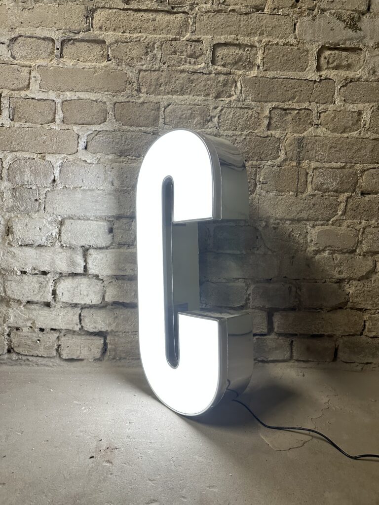 Leuchtbuchstabe C