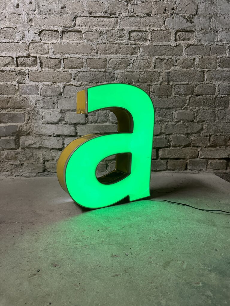 Leuchtbuchstabe a