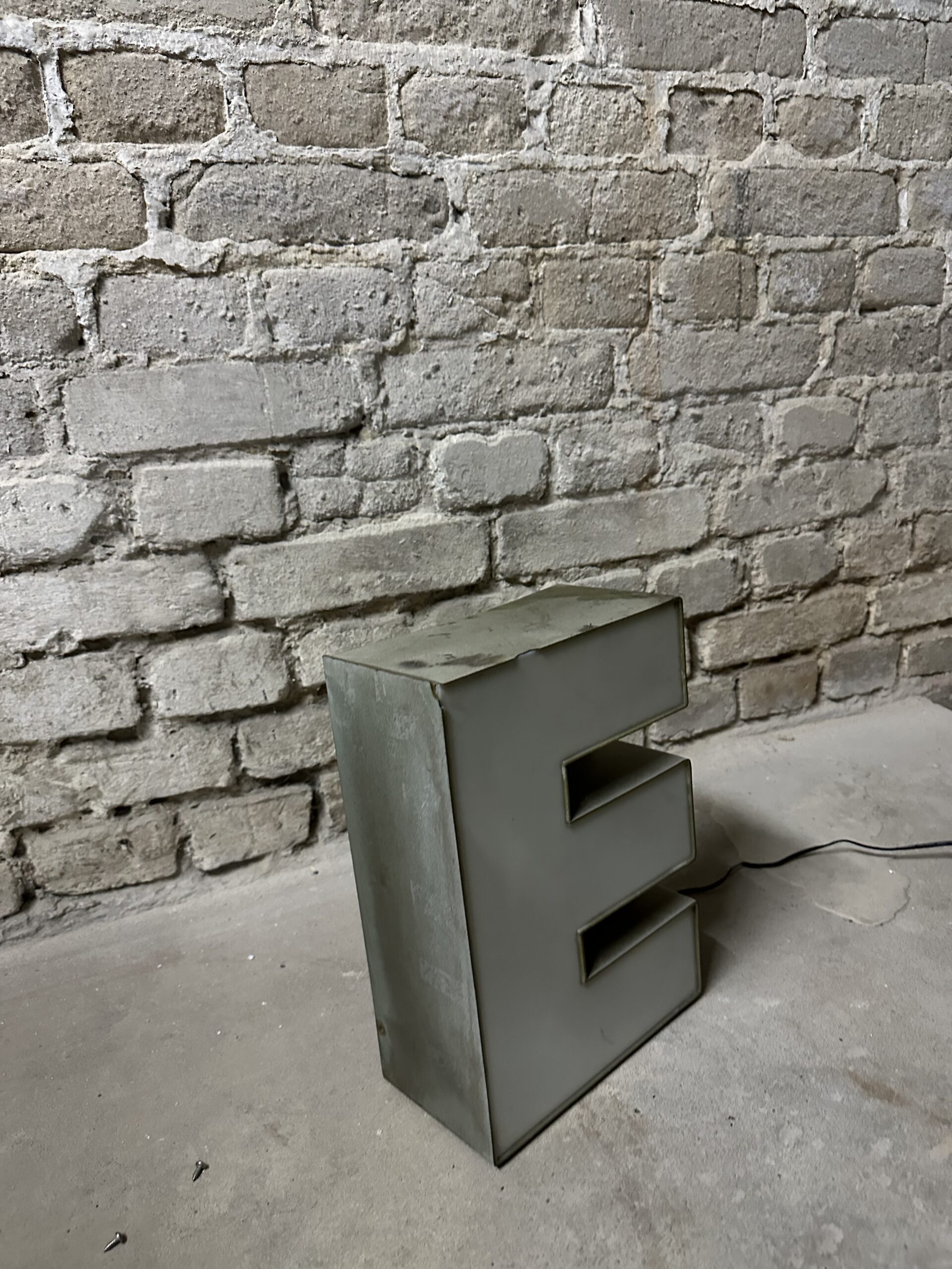 Leuchtbuchstabe E – Bild 4