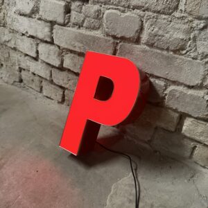 Leuchtbuchstabe P